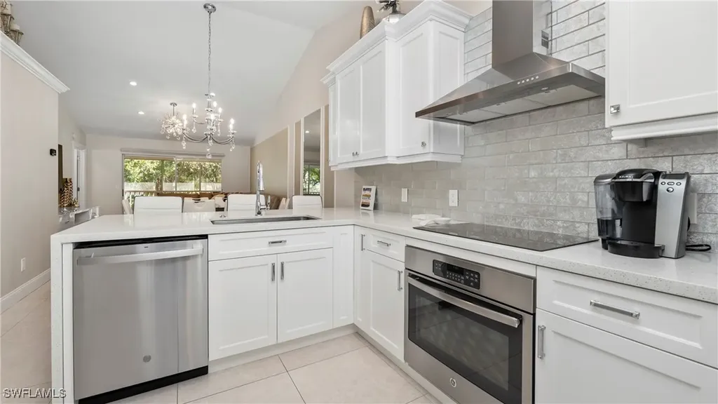 1714 Kings Lake Boulevard Naples FL 34112