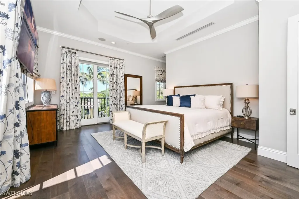 433 5th Street S Naples FL 34102