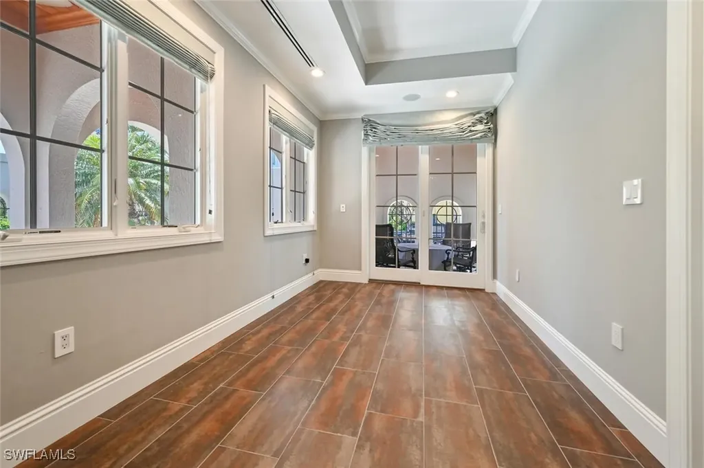 433 5th Street S Naples FL 34102