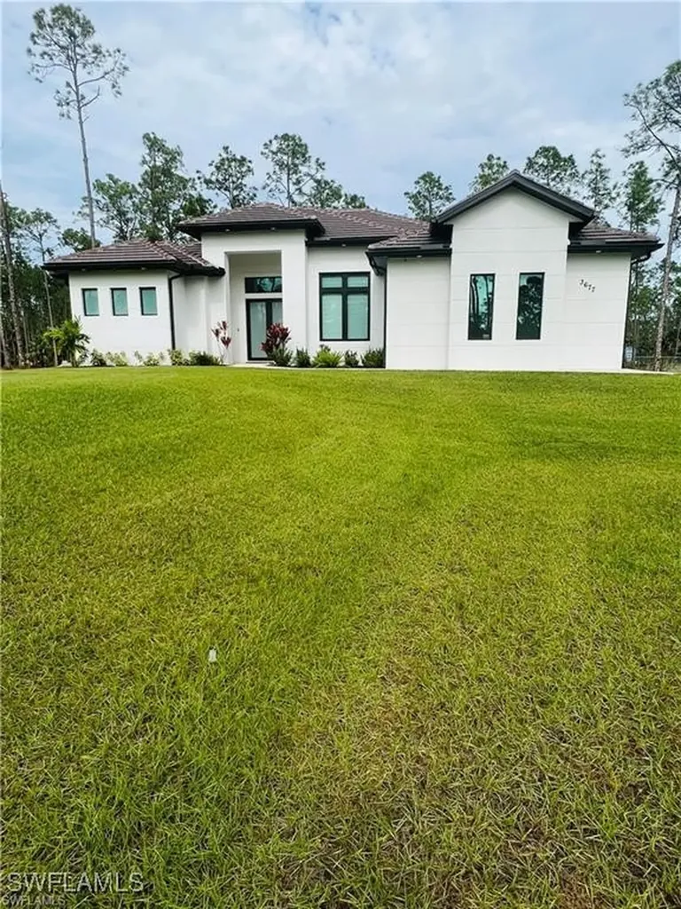 3677 8th Avenue NE Naples FL 34120