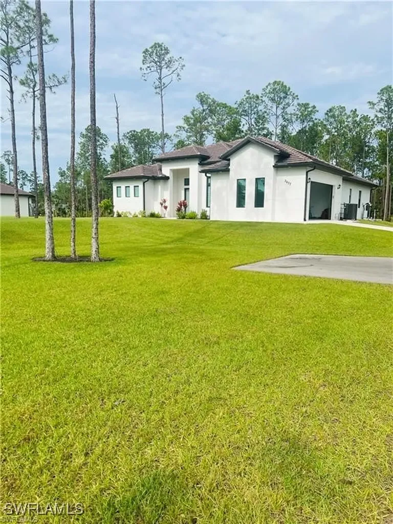3677 8th Avenue NE Naples FL 34120