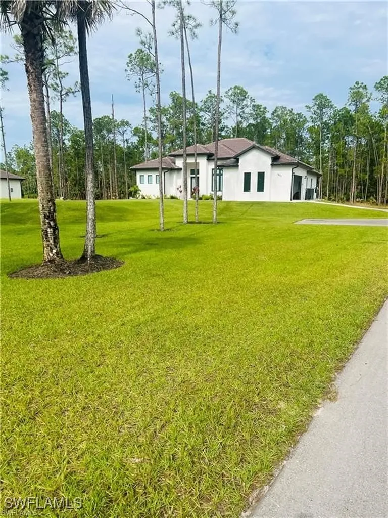 3677 8th Avenue NE Naples FL 34120
