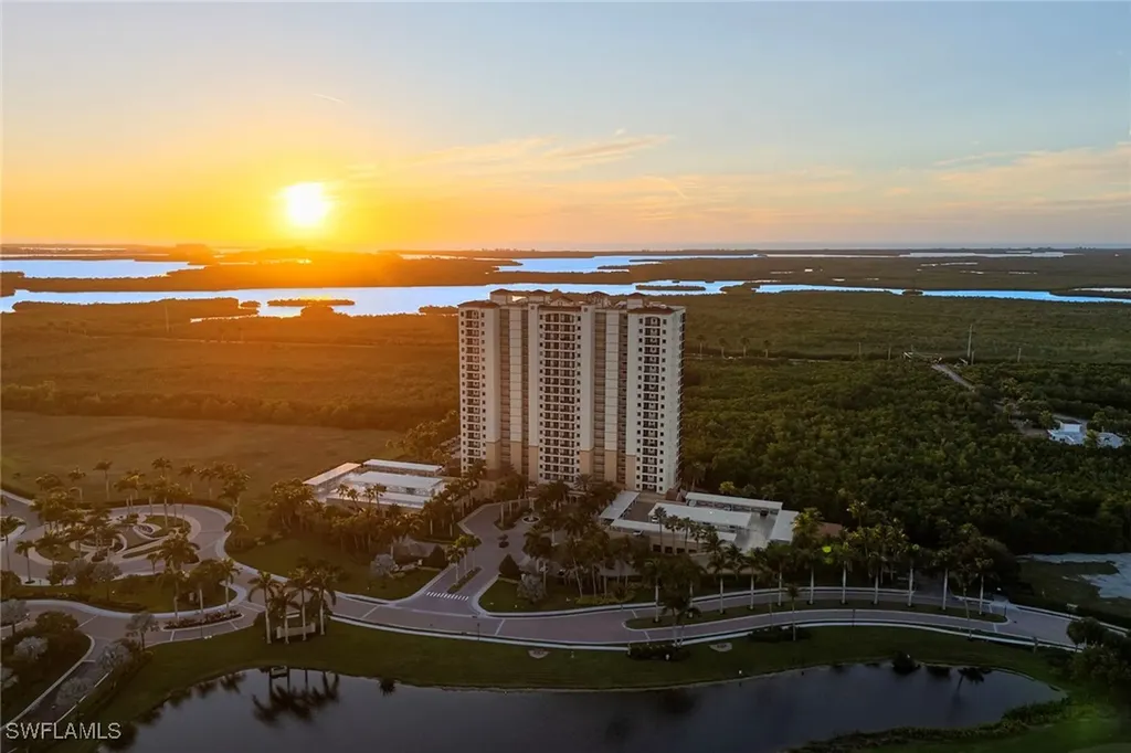 Naples FL, 1065 Borghese Lane, Unit 701