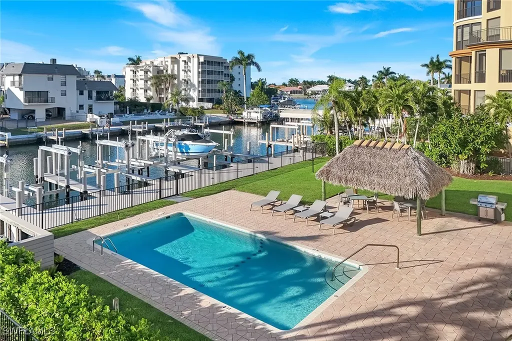 910 Panama Court Marco Island FL 34145