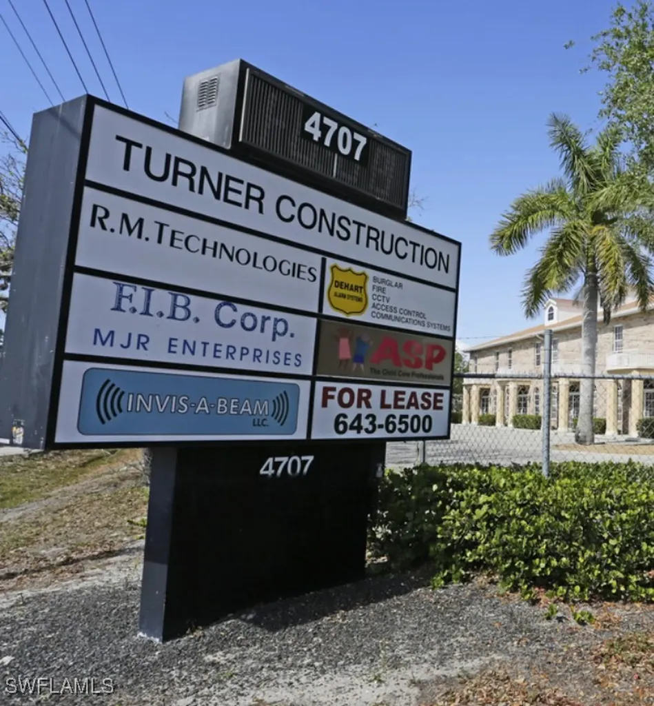 Naples FL 34104