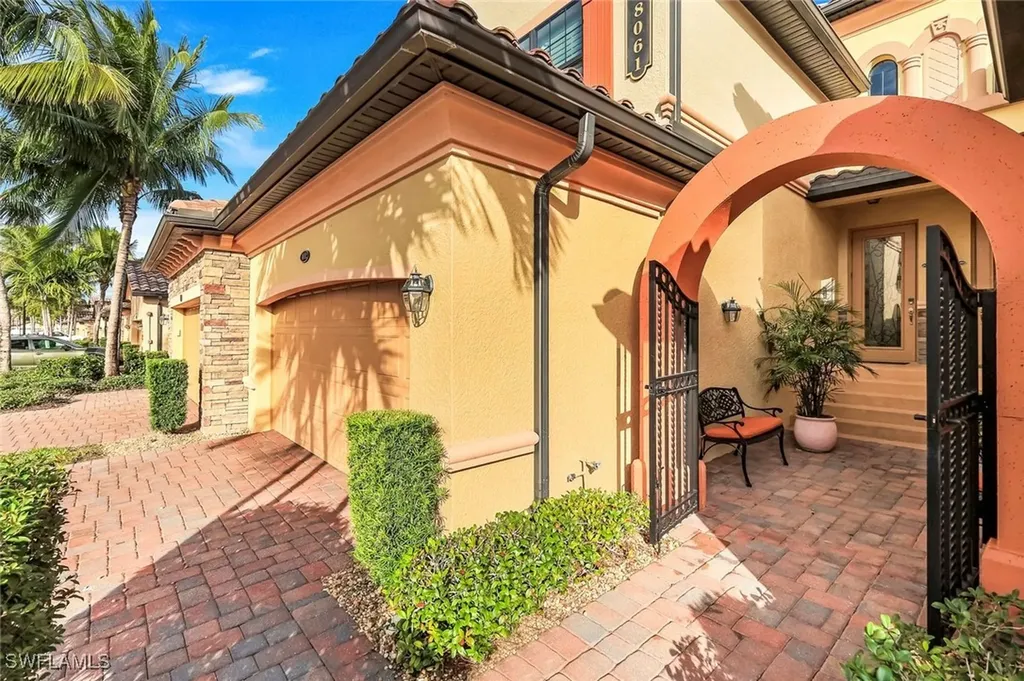 28061 Cookstown Court Bonita Springs FL 34135