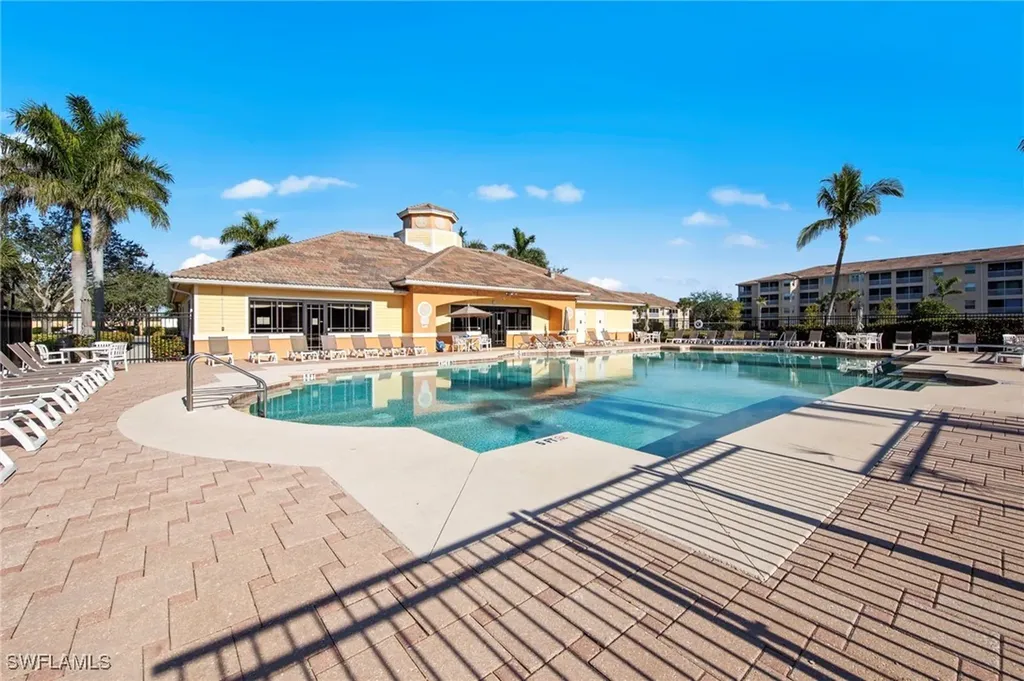 8550 Kingbird Loop Estero FL 33967