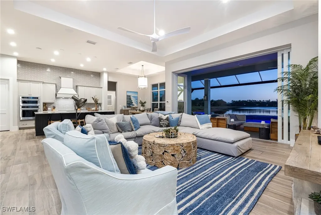 14248 Laguna Springs Lane Naples FL 34114