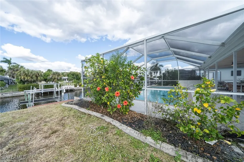 1433 SE 28th Terrace Cape Coral FL 33904