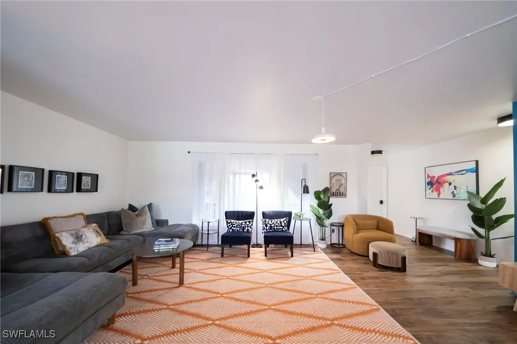 1433 SE 28th Terrace Cape Coral FL 33904