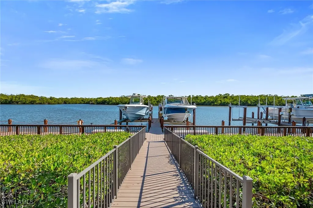 185 15th Street S Naples FL 34102