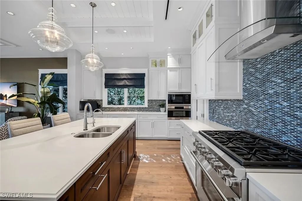 185 15th Street S Naples FL 34102