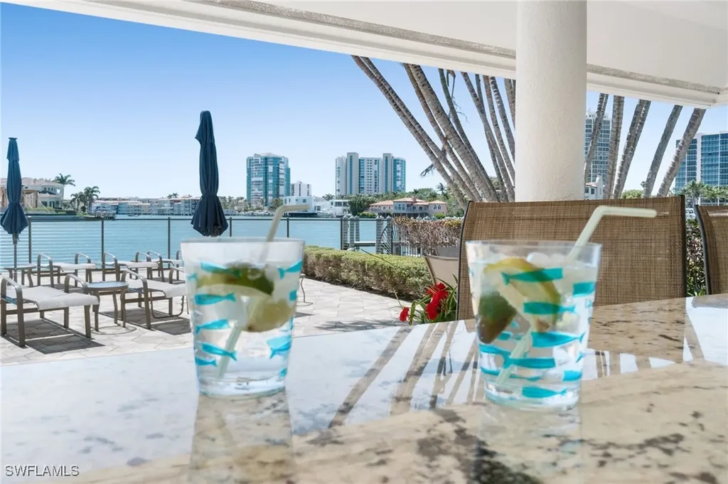 300 Park Shore Drive Naples FL 34103