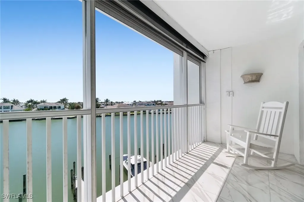 300 Park Shore Drive Naples FL 34103