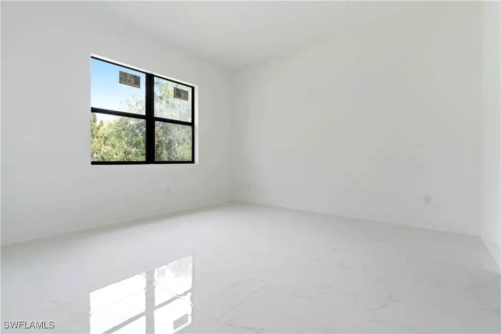 2911 37th Street W Lehigh Acres FL 33971