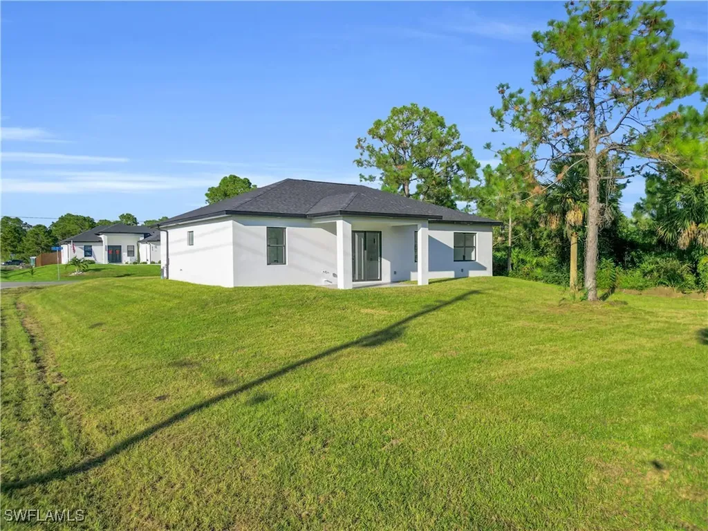 2911 37th Street W Lehigh Acres FL 33971