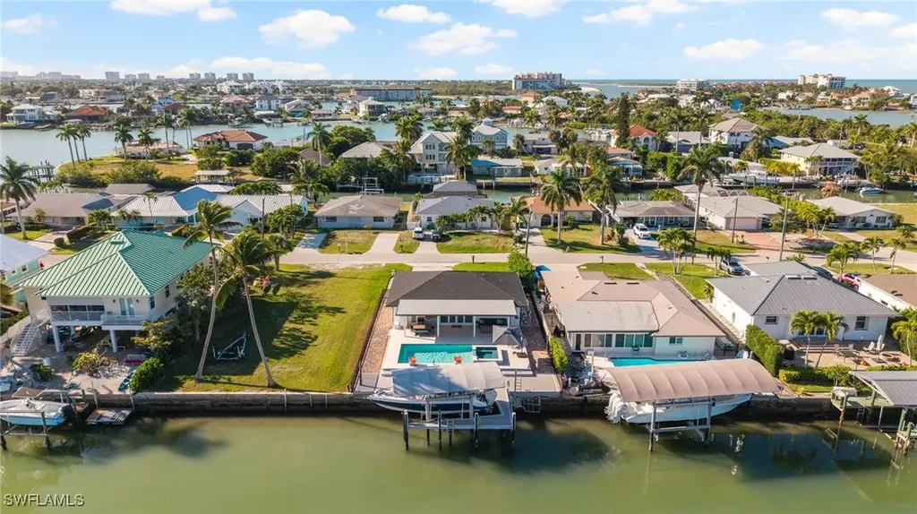 139 San Salvador Street Naples FL 34113