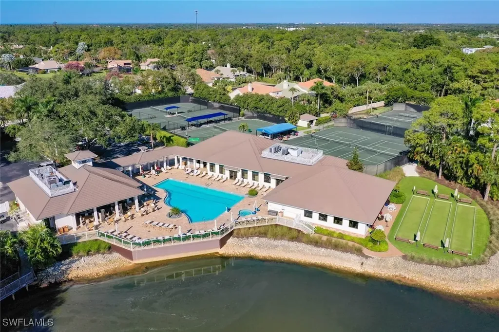 780 Waterford Drive Naples FL 34113