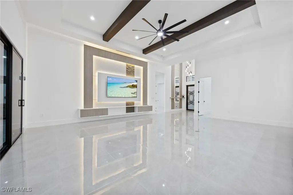 109 NE 5th Terrace Cape Coral FL 33909