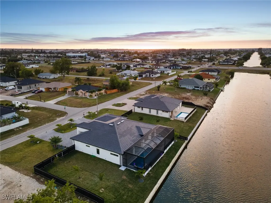 109 NE 5th Terrace Cape Coral FL 33909