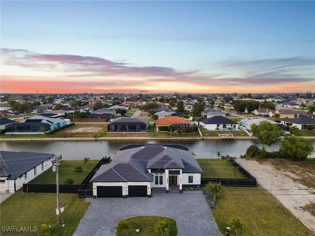 109 NE 5th Terrace Cape Coral FL 33909