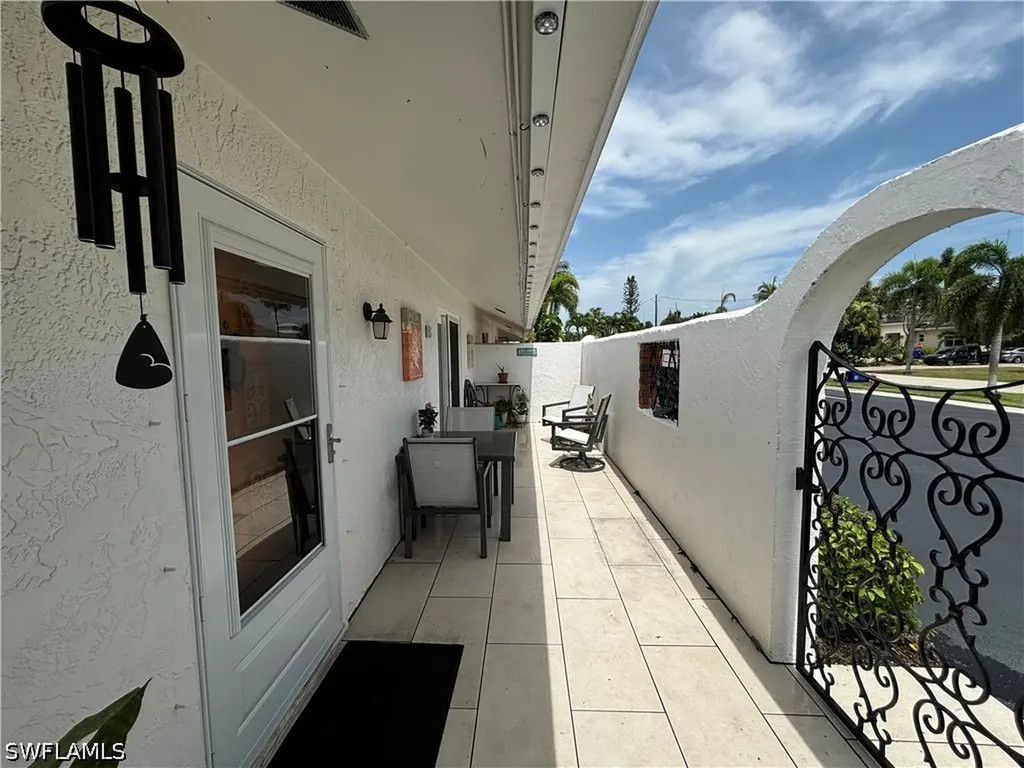 1435 Curlew Avenue Naples FL 34102