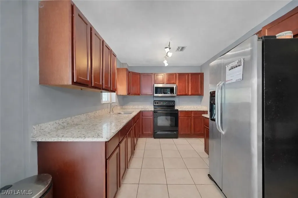 321 14th Street NE Naples FL 34120