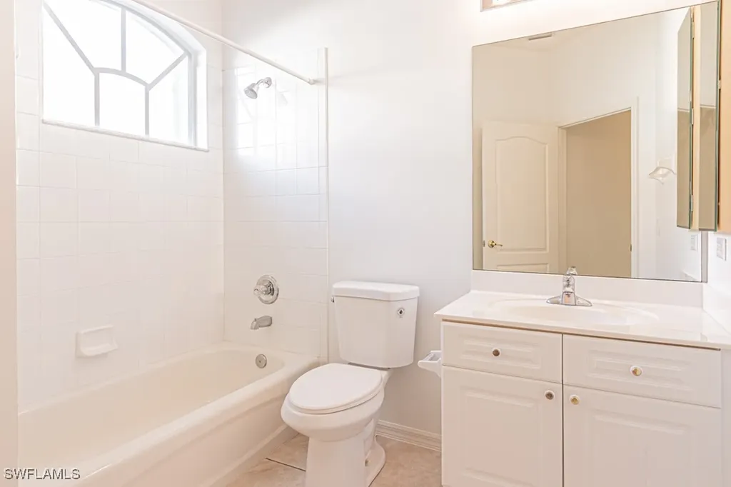 2103 Crestview Way Naples FL 34119