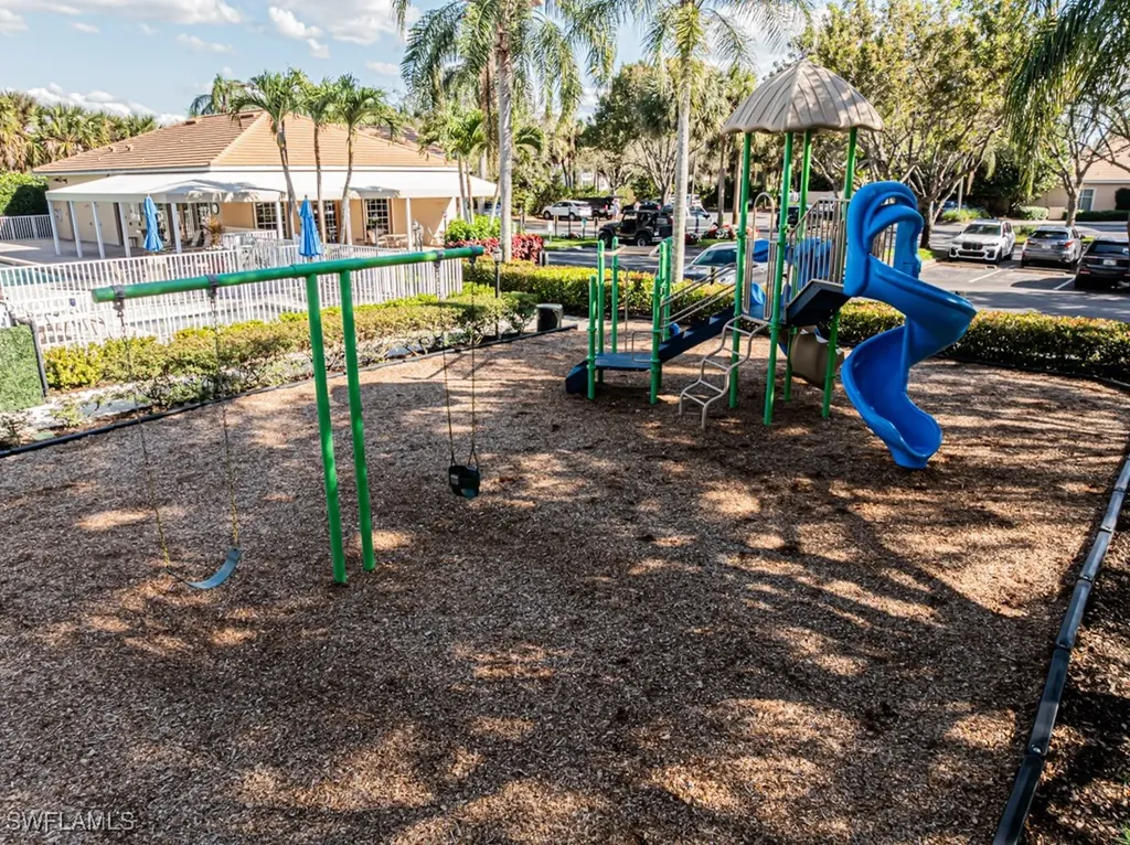 2103 Crestview Way Naples FL 34119