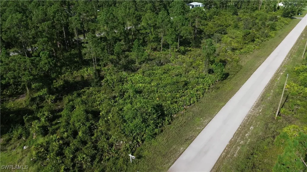 1115 Chiefland Street E Lehigh Acres FL 33974