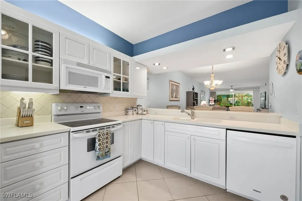 2325 Hidden Lake Drive Naples FL 34112