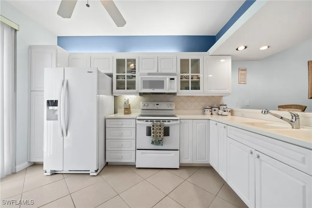 2325 Hidden Lake Drive Naples FL 34112