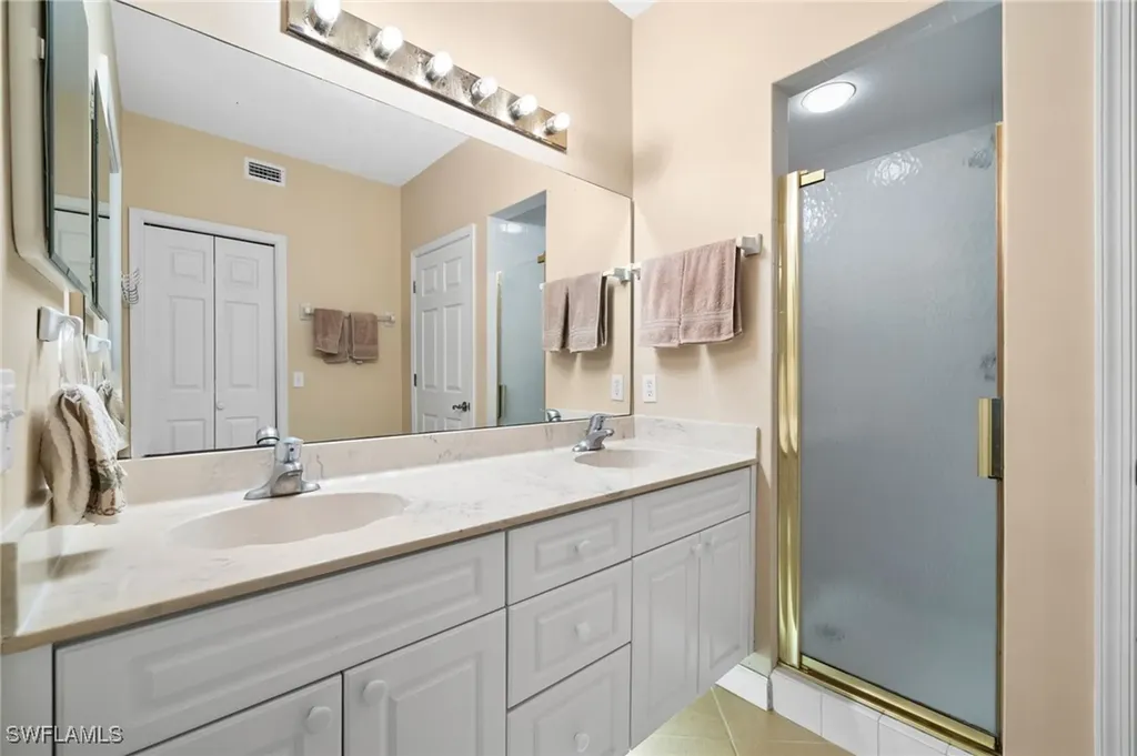 2325 Hidden Lake Drive Naples FL 34112