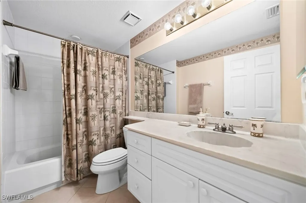 2325 Hidden Lake Drive Naples FL 34112