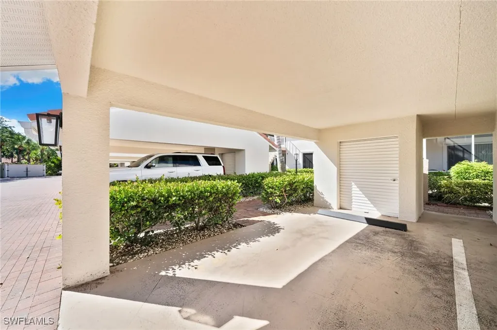 2325 Hidden Lake Drive Naples FL 34112