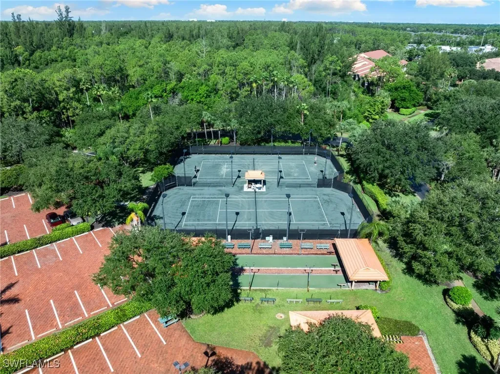 2325 Hidden Lake Drive Naples FL 34112