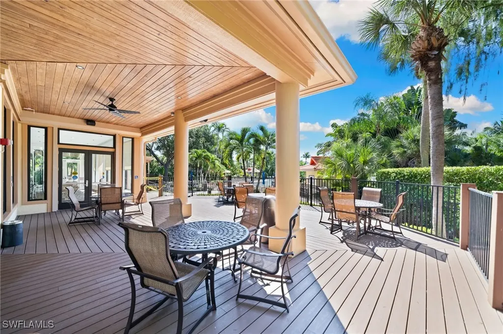 2325 Hidden Lake Drive Naples FL 34112