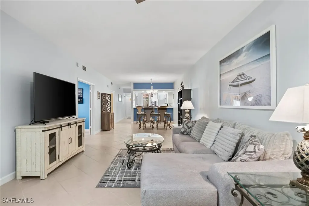 2325 Hidden Lake Drive Naples FL 34112