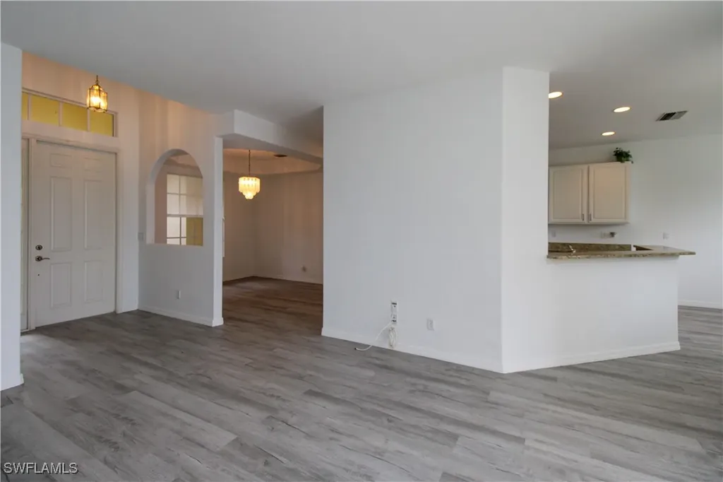 3927 Aurora Court Naples FL 34116