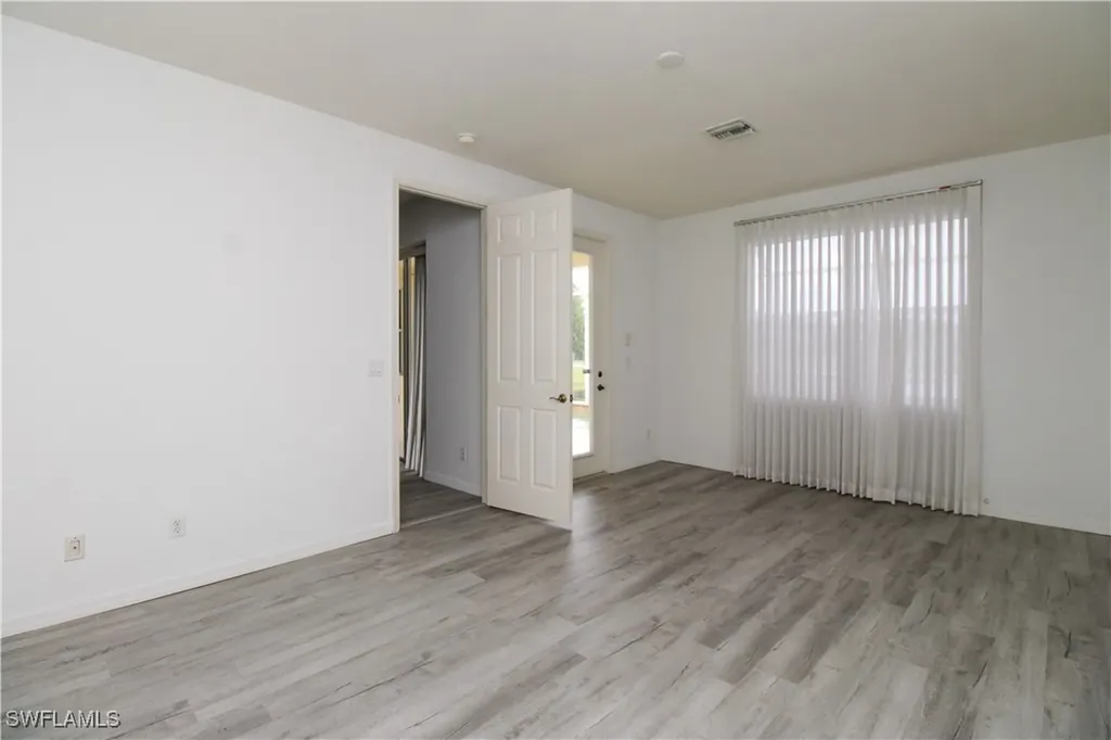 3927 Aurora Court Naples FL 34116
