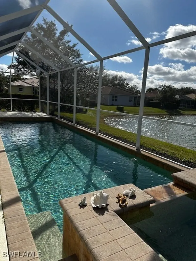 3927 Aurora Court Naples FL 34116