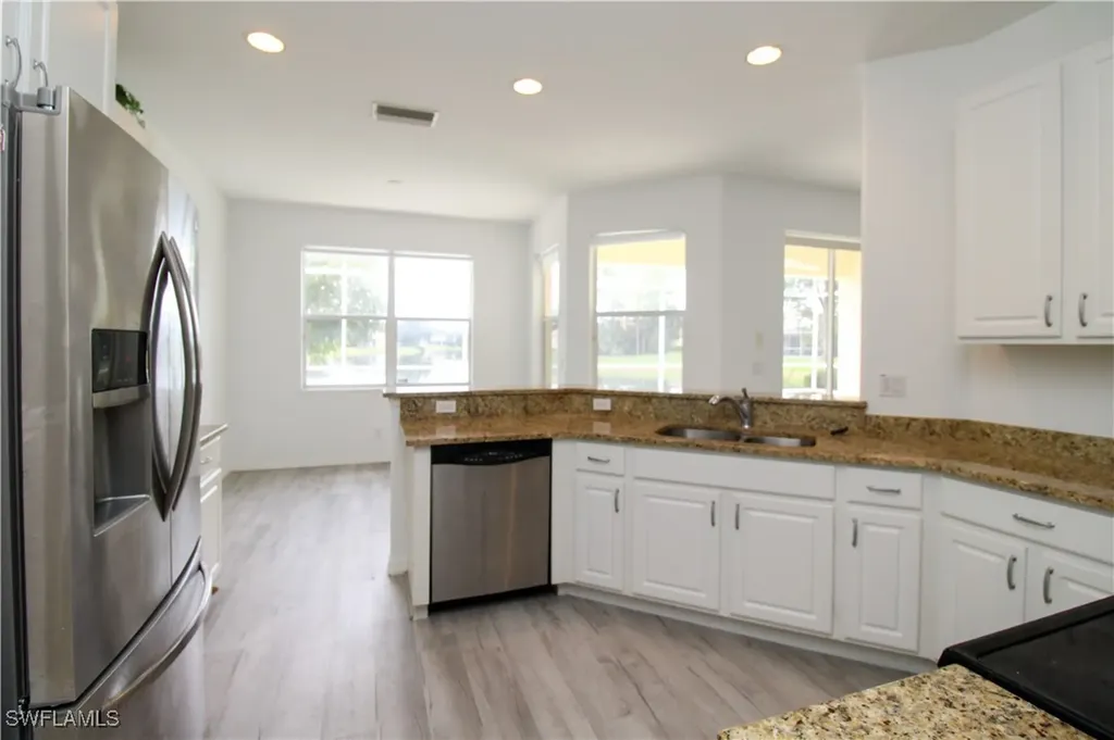 3927 Aurora Court Naples FL 34116