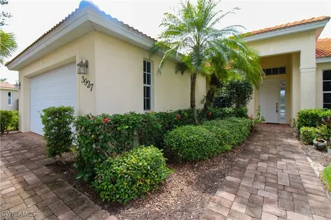3927 Aurora Court Naples FL 34116