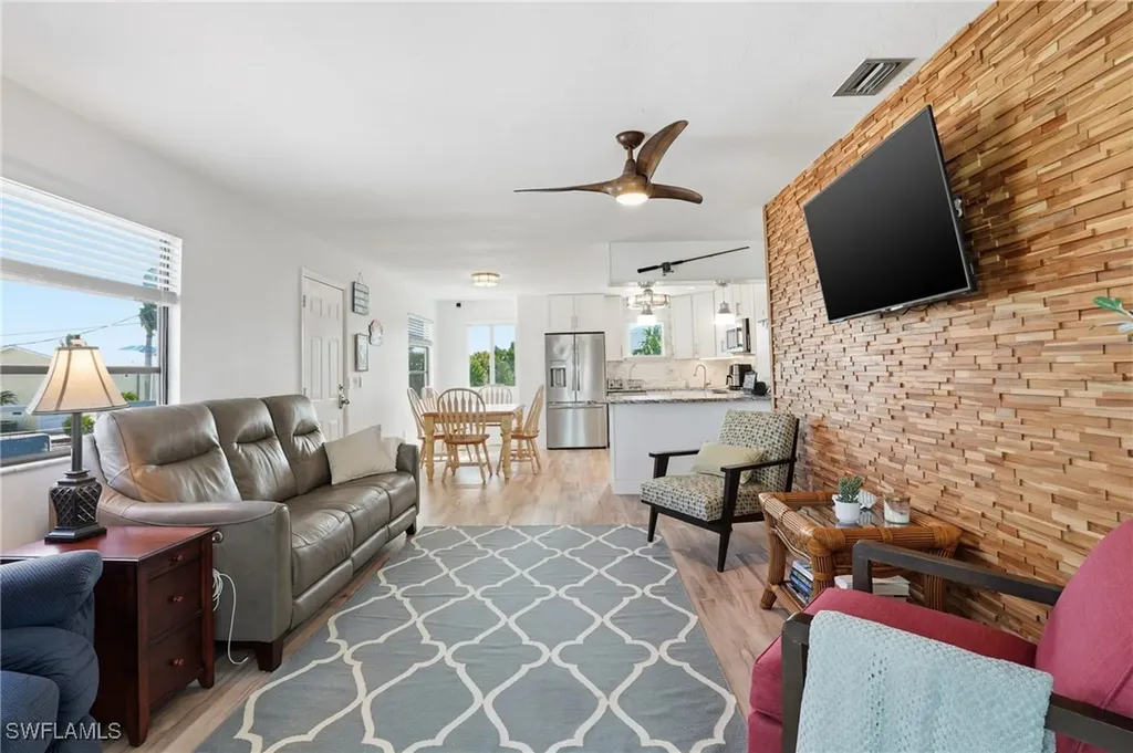 7 Avenida Carita Fort Myers Beach FL 33931