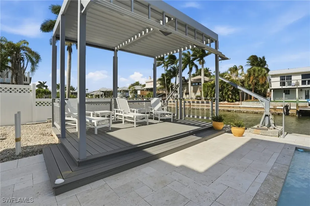 7 Avenida Carita Fort Myers Beach FL 33931