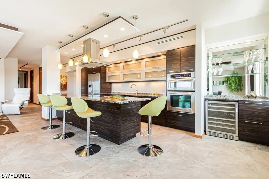 1325 7th Street S Naples FL 34102