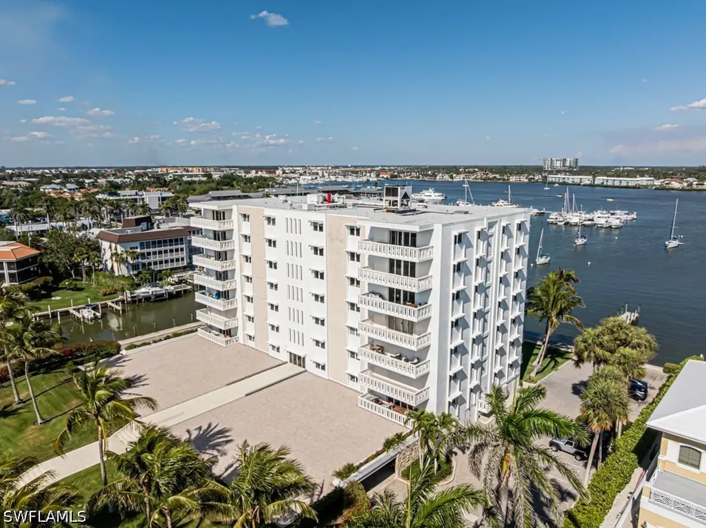 1325 7th Street S Naples FL 34102