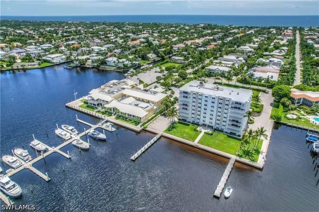 1325 7th Street S Naples FL 34102