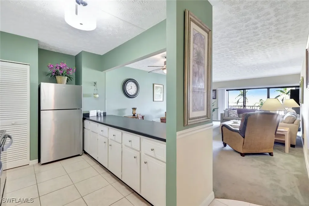 60 Pelican Street W Naples FL 34113