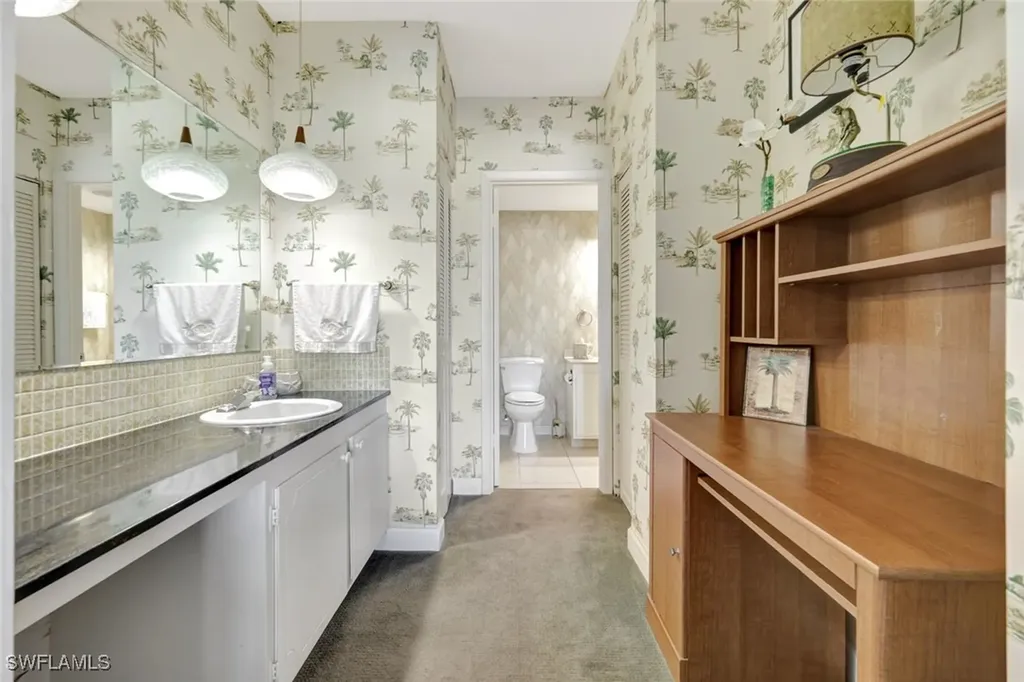 60 Pelican Street W Naples FL 34113